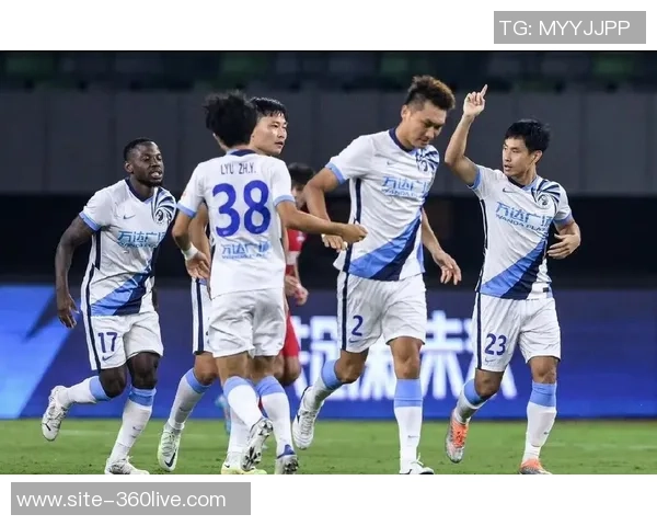 新疆天山与辽宁宏运的激烈对决展现中超球队的实力与魅力